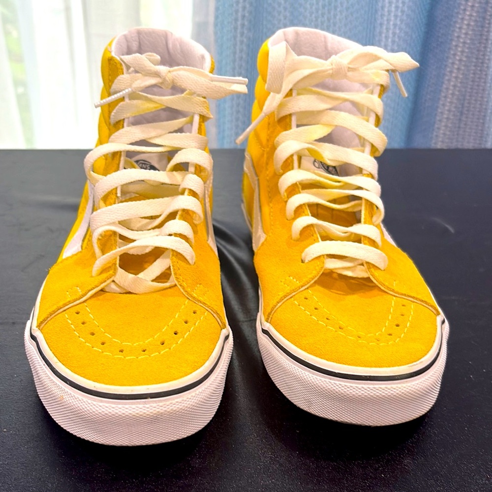 Yellow High-Top Vans Unisex Lemon Yellow Suede Sneakers women’s US Size 6.5!